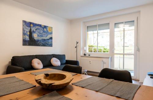 Kapellenberg Apartment | Cityapartment mit großem Balkon am Stadtpark- DisneyPlus und 300mbs Internet
