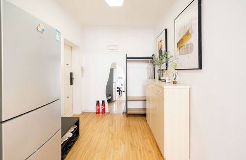 Jinshan Apartment | CityHome-4BRs,2Baths,People's Square,Nanjing Road,The Bund,Yu Gardan