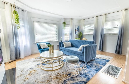 San Bruno House | Cityscape Haven - Central SF Home near SFO