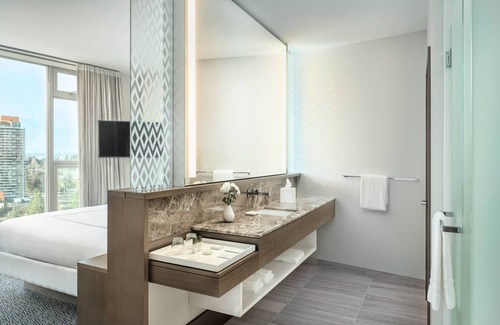 Surrey Hotel | Civic Hotel Autograph Collection
