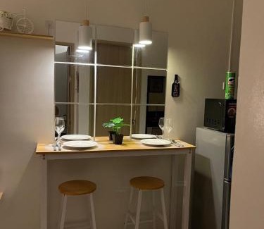 San Bartolome Apartment | CK Suites Staycation at Vine Residences by SMDC