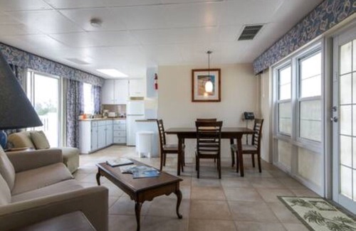 Warwick Apartment | Clairfont, Jobson's Cove/Warwick Long Bay/Horseshoe Beach - APARTMENT 7