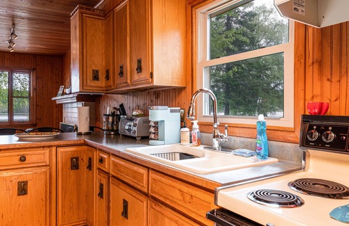 Alden Cottage | Clam Lake Waterfront Cottage