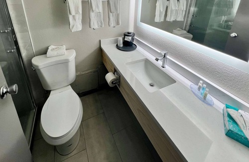 Joliet Hotel | Clarion Hotel & Convention Center Joliet