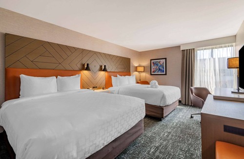 Nashua Hotel | Clarion Inn Nashua