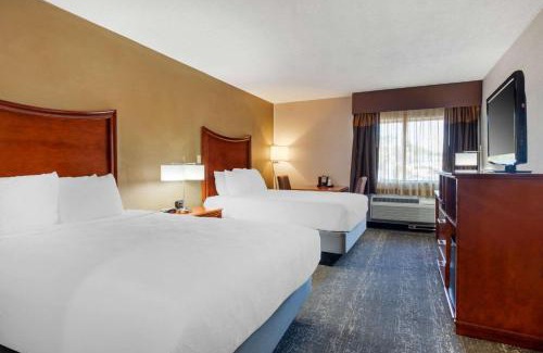 North Haven Hotel | Clarion Inn