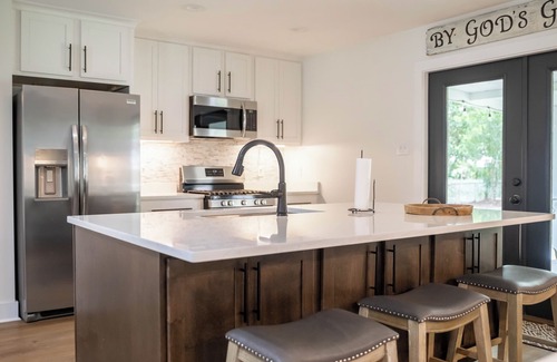 Ocean Springs House | Clark Cottage - With Golf Cart! 1 mile ride to the beach & Dtown Ocean Springs!