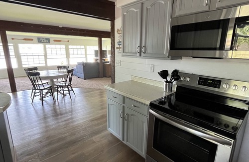 Clarklake Cottage | Clarklake Lakefront! 3+ Bedroom, 2 Full Bath Cottage!