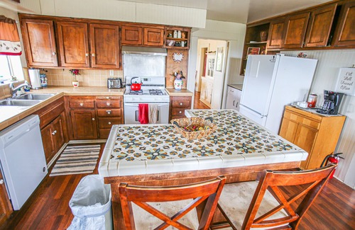 Orcutt House | Classic 20th Century Architecture, Huge space for large families