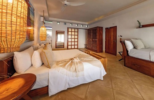 Little Corn Island Hotel | Classic Casita, Yemaya Reefs, Beachfront Haven, Relaxation in Little Corn Island