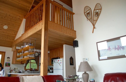 McGaheysville Cabin | Classic Mountain Home With Two Living Areas, Incredible Views - WIFI
