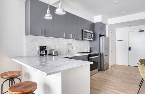 NoMa Apartment | Classic NoMa 1BR w/W/D, Concierge & Gym, nr Metro, by Blueground