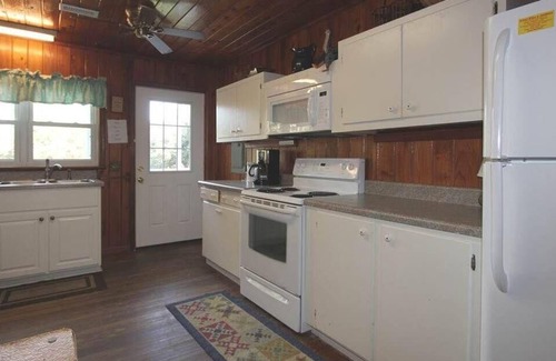 South Carolina Lowcountry House | Classic on the St. Helena Sound;Sunset Views;Private Beachfront Gazebo;Screened Porch;CableTV/Wifi