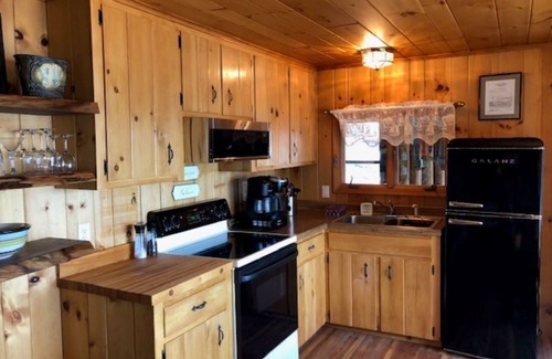 Two Harbors Cabin | Classic Vintage Log Cabin on Lake Superior