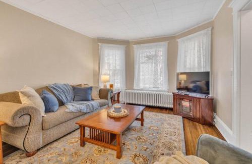 West Hartford Apartment | Classic West Hartford Center Apartment