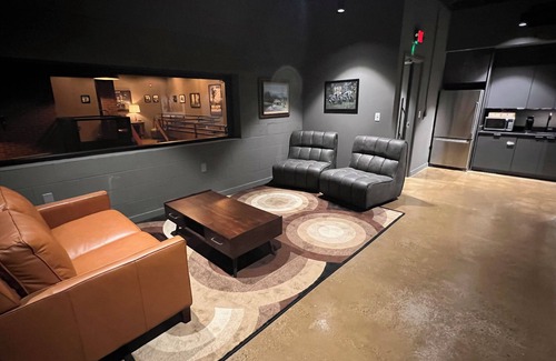 North Chesterfield House | Classified Moto - The Frank Room
