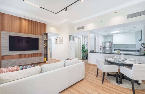Dubai Sports City Apartment | Classy 2 Bedroom in Sports City Sleeps 4 with Pool