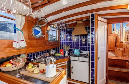 Sausalito Boat Rental | Classy, Century-Old San Francisco Bay Yacht