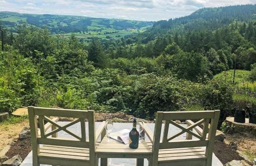 Llanrhychwyn House | Clawdd Gwyn