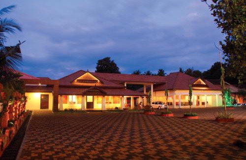 Chalakudy Hotel | Clay House