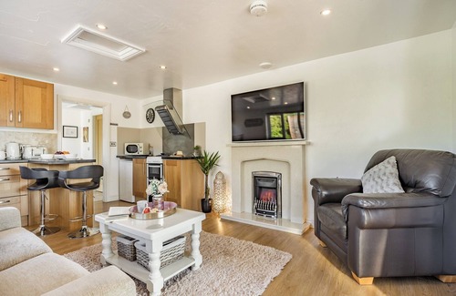 Louth Cottage | Clay Lake Cottages - Dad's Shed