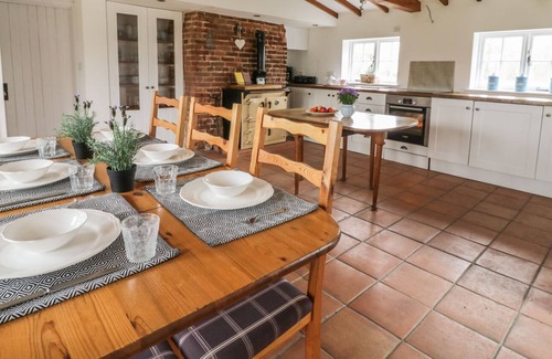 Eye Cottage | CLAY STREET, family friendly, character holiday cottage in Eye