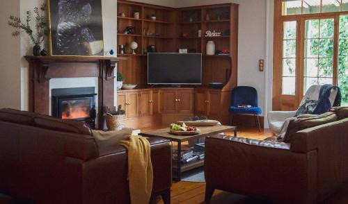 Bishopsbourne House | CLAYFIELD HOMESTEAD - rustic country accommodation