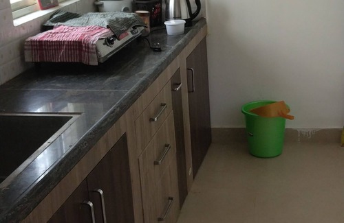 Tiruvannamalai Apartment | Clean and Safe AC Studio Apartment, 100 m from Ramana Ashram.