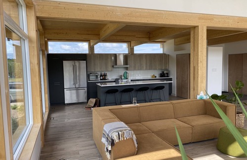 Mulmur Ski Chalet | Clean & contemporary country living with stunning views