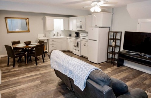Shawnee House | Clean, Cozy & Private 2-Bdrm Retreat In The Woods