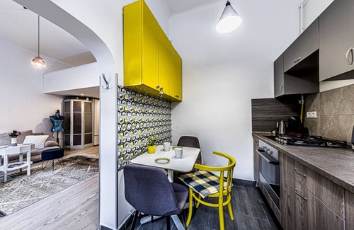 Istvanmezo Apartment | CLEAN flat - CUTE garden - CAR parking