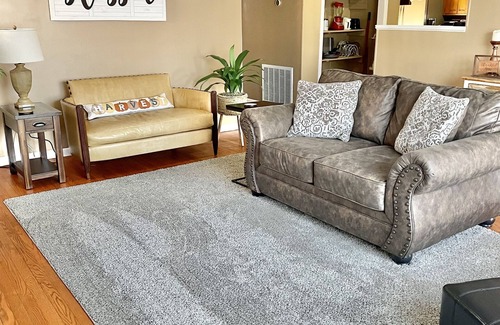 Huntington House | Clean, spacious 3 bdrm, 1.5 bath home in a safe location