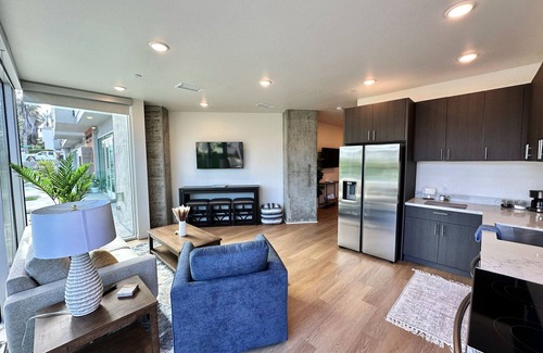 Point Loma Heights Apartment | Clean & stylish with exclusive patio, king bed, secured parking, by the beach