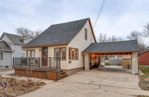 Clear Lake House | Clear Lake Vacation Rental Walk to City Beach!