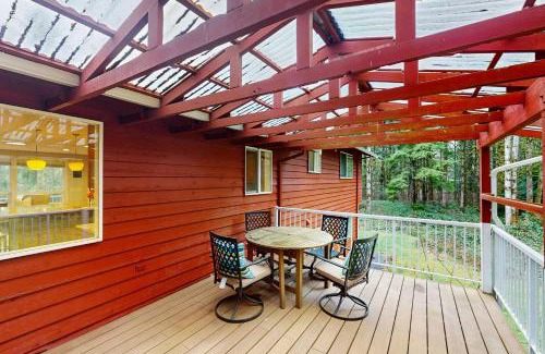 North Creek House | Clearview Forest Retreat