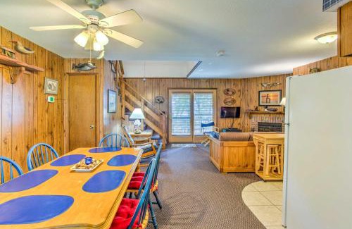 Annandale House | Clearwater Lake Getaway with Shared Pool and Boat Dock