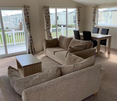 Lydd-on-Sea Resort | Clearwater Lodge - Valencia Heights