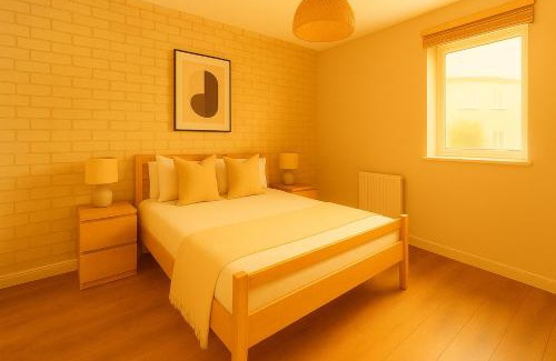 Clerkenwell Apartment | Clerkenwell Flat by Whitecross Street Market