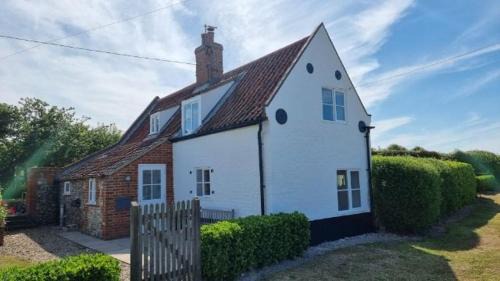 Salthouse House | Cley Corner Cottage