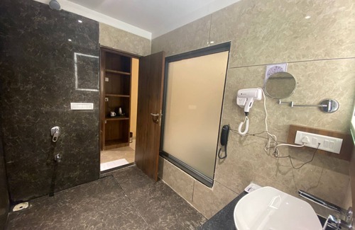 Dhuva Hotel | Click Hotel LH Seven Morbi