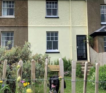 Weybourne House | Cliff-top Coastguard's Cottage, an Off-Grid Escape