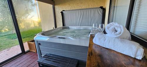 Page House | Cliff Views - Hot Tub - SUPs - Boat Parking - Sleeps 16