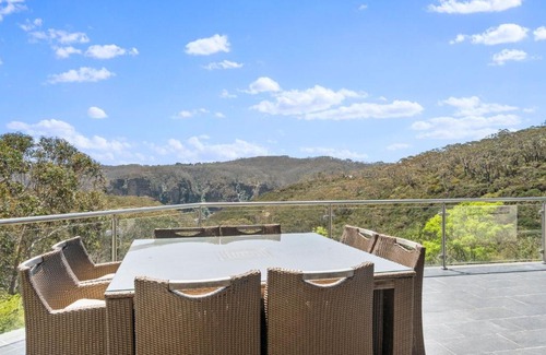 Katoomba House | Cliffnest House & Studio