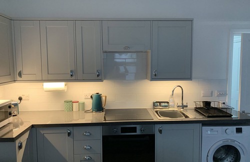 Westcliff-on-Sea Apartment | Cliffside Apartment Within Walking Distance of the Beach and Theatre