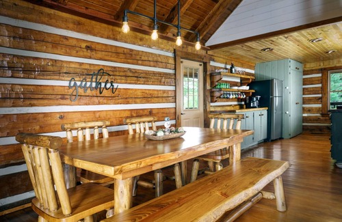 Rogers Cabin | Cliffside Family Retreat w/View