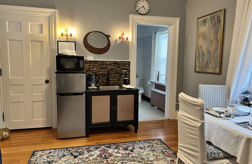 Port Dover Bed & Breakfast | Clonmel Castle