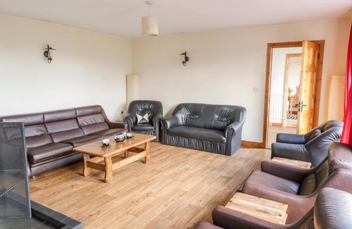 Fivemilebourne House | Cloonaquinn