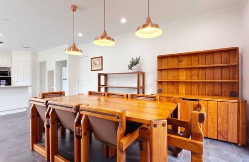 Craigieburn House | Close to Airport/TrainStation/Shopping/ParkSide/4B