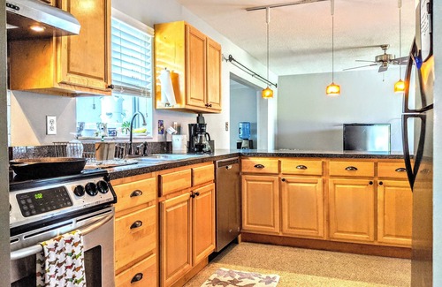 Interchange Square House | Close to Beach Hiking Boating and Biking