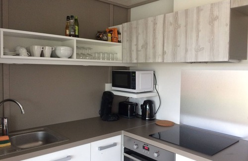 Tosse Ski Chalet | Close to beaches, 49 m² air-conditioned chalet in residential leisure park